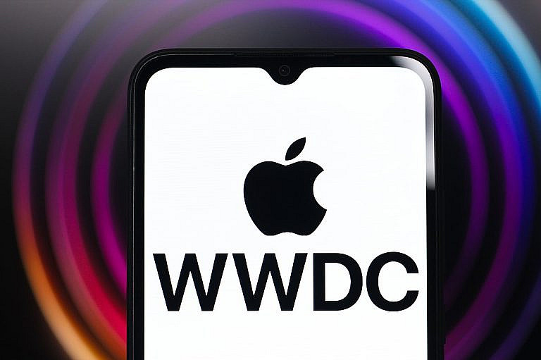 Apple планирует отказаться от нумерации версий ОС в пользу годовых обозначений, начиная с WWDC 2025. iOS 26, macOS 26 и другие системы получат маркировку по году выпуска для упрощения идентификации.