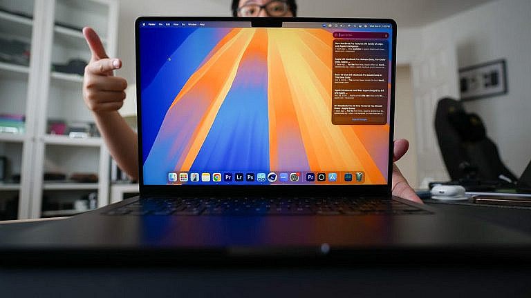 macOS 26 Tahoe: новый дизайн Liquid Glass, интеграция с iPhone и умный Spotlight. Обзор главных функций обновления для Mac на чипах M1 и новее.