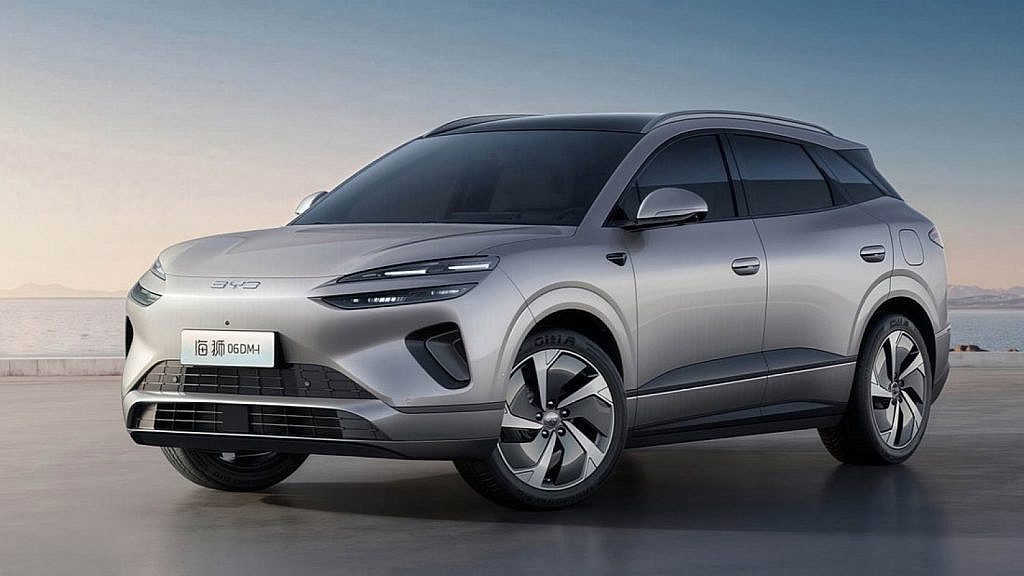 BYD Sea Lion 06 новый электрический кроссовер с запасом хода 500 км, конкурирующий с Tesla Model Y. Старт продаж в Китае с июля 2025 года.