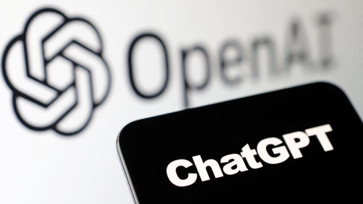 OpenAI отключила функцию публикации чатов ChatGPT в Google после утечки личных данных. Эксперимент признали неудачным.