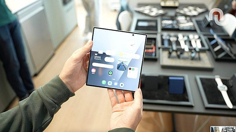 Экстремальный тест Samsung Galaxy Z Fold 7: 175 000 складываний и первые поломки. Реальность против заявлений производителя.