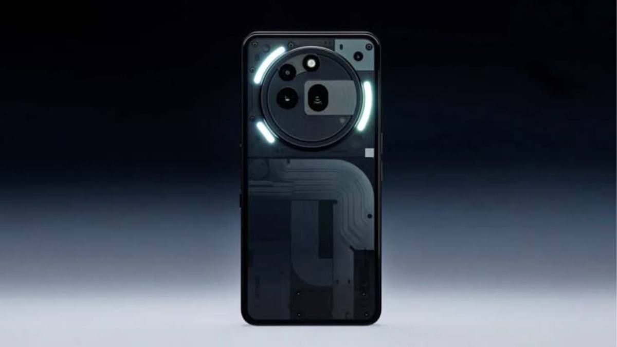 Nothing Phone 3 выйдет в июле 2025 года с топовым Snapdragon 8 Elite, 120 Гц AMOLED-экраном и AI-функциями. Цена около 90 500 рублей.