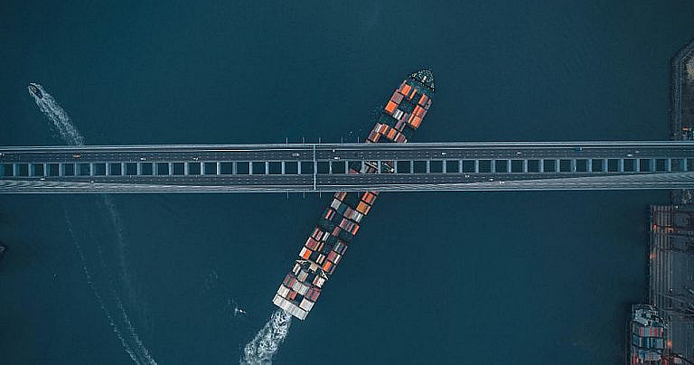 Docker представил Hardened Images с усиленной безопасностью для production-среды, сокращая уязвимости и поддерживая безопасность цепочки поставок.
