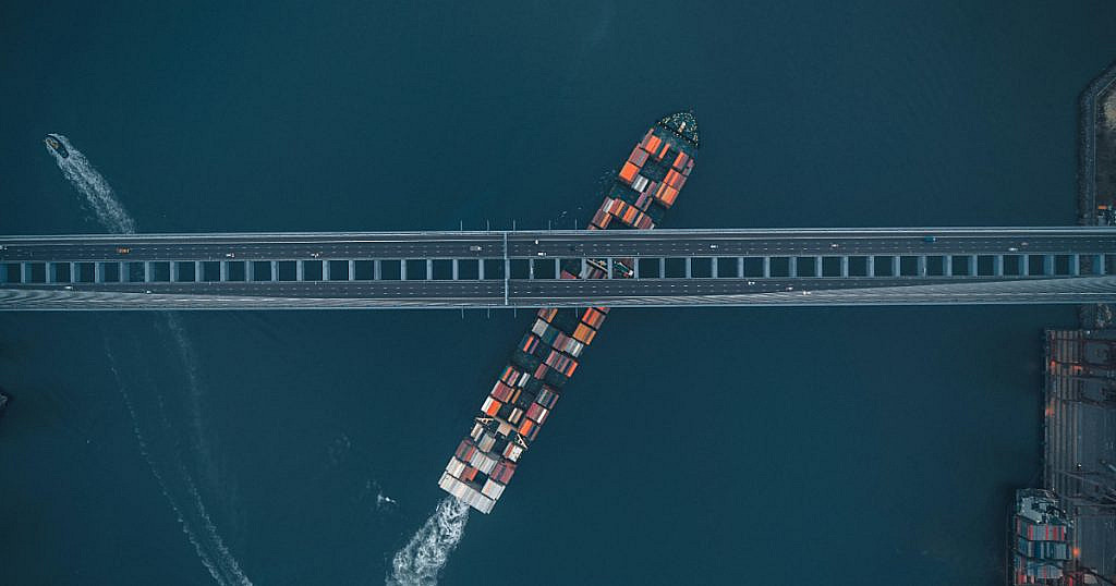 Docker представил Hardened Images с усиленной безопасностью для production-среды, сокращая уязвимости и поддерживая безопасность цепочки поставок.