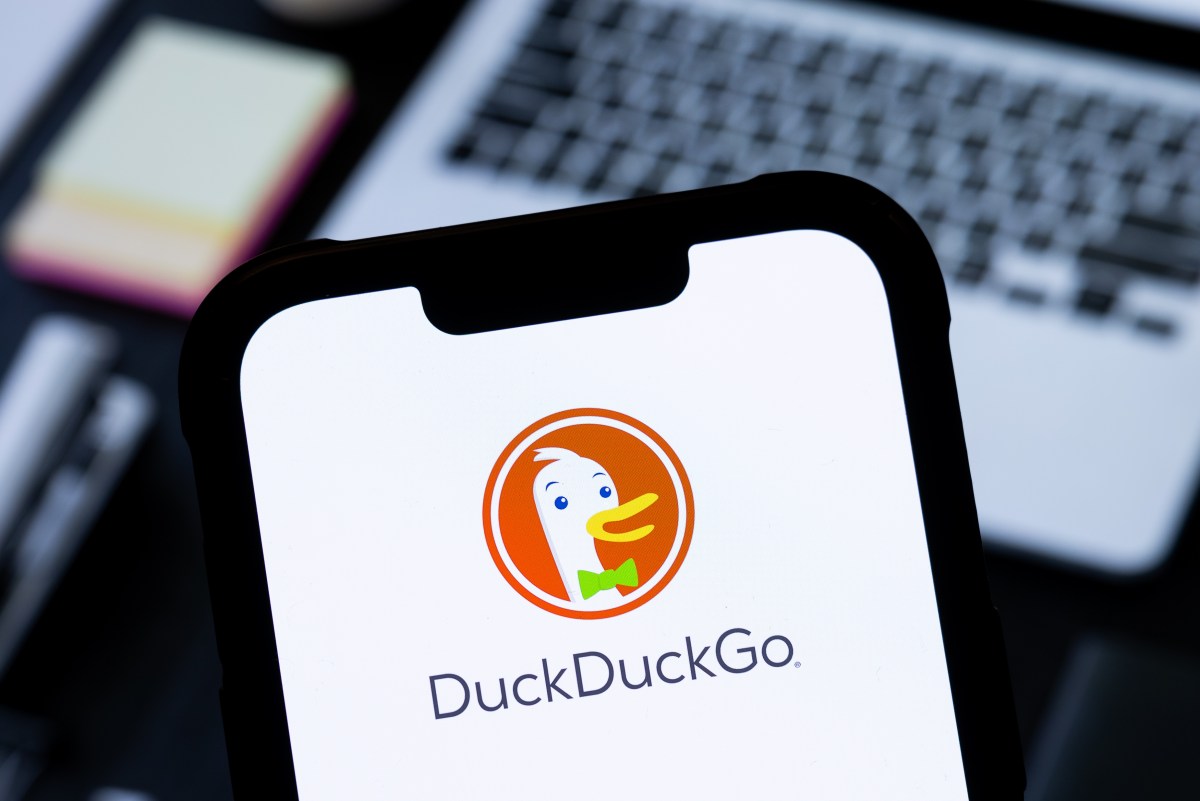 DuckDuckGo добавил фильтр для скрытия AI-изображений в поиске. Настройка доступна в разделе Изображения, работает на основе блоклистов.