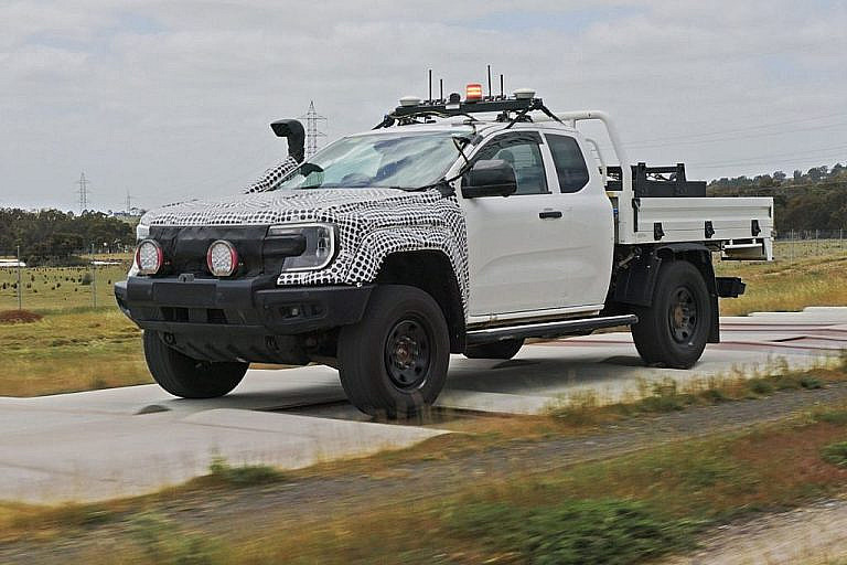 Ford Ranger Super Duty проходит экстремальные испытания в Австралии. Тесты имитируют 10 лет эксплуатации с нагрузками до 4500 кг и буксировкой 8000 кг.
