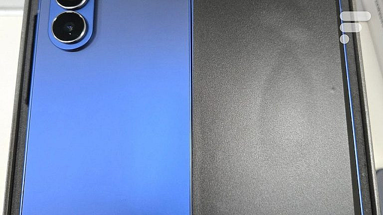 Первые изображения Samsung Galaxy Z Fold 7 показали тонкий дизайн и модуль камеры. Презентация 9 июля, ожидаются сюрпризы.