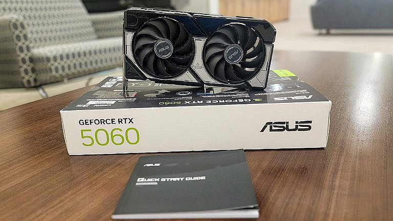 Nvidia представила бюджетную видеокарту RTX 5060 с 8 ГБ GDDR7 за 299. Продажи стартуют 19 мая 2025. Карта на 18 быстрее RTX 4060, но 8 ГБ памяти могут стать ограничением.