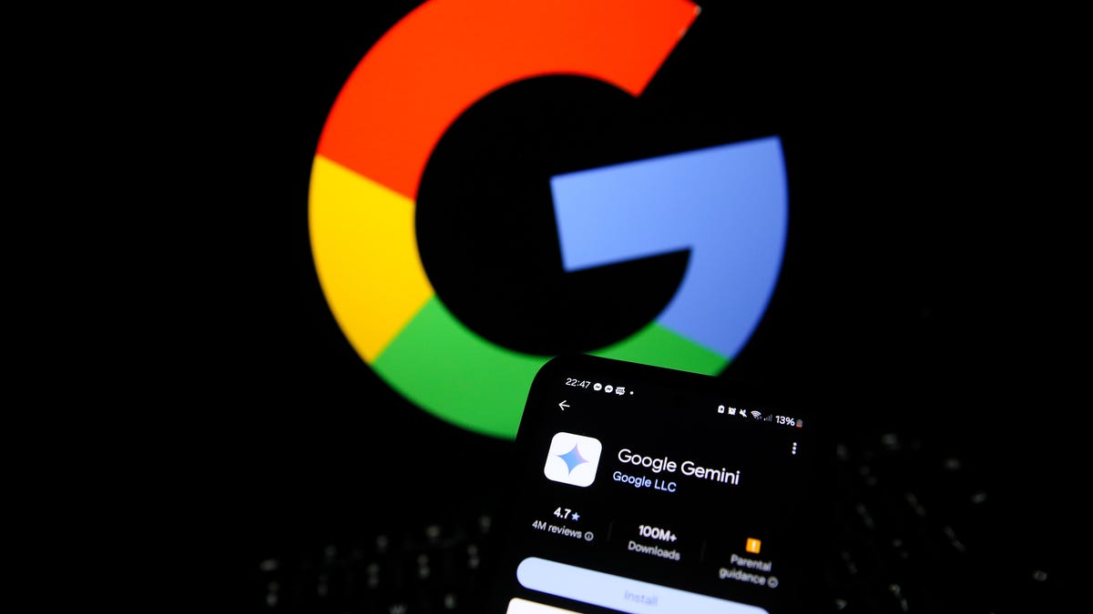 Google обновил Gemini, добавив анализ видео в Drive. ИИ выделяет ключевые моменты, составляет сводки и ищет информацию. Доступно для корпоративных клиентов и подписчиков.