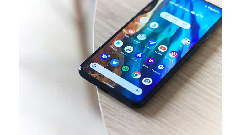 Google предлагает бесплатный ремонт батареи или компенсацию 8500 рупий для Pixel 6 и 6 Pro в Индии. Условия и сроки акции на сайте.