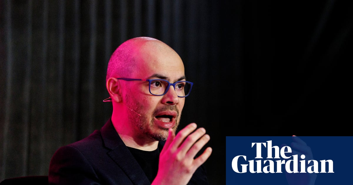Google DeepMind разрабатывает ИИ-инструмент для управления почтой, который будет отвечать за пользователя и защищать его внимание. AGI возможен через 5-10 лет.