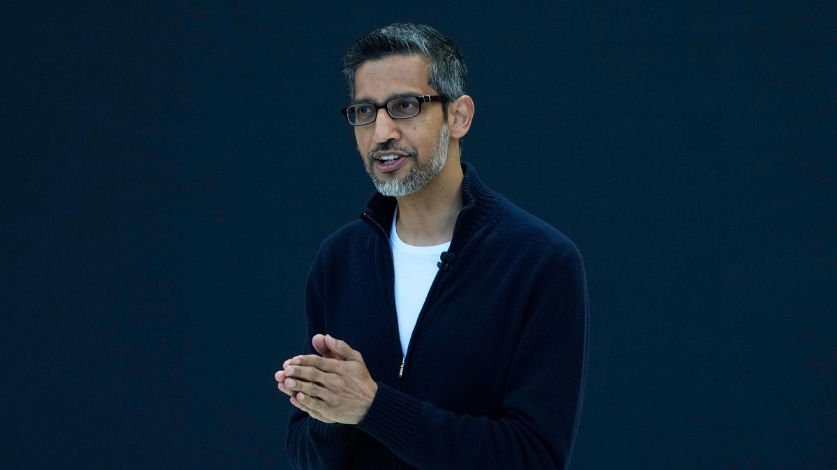 Google представила AI mode в поиске, превратив его в диалог с экспертом. Доступно в США, с новой моделью Gemini 2.5 и умными очками на Android XR.
