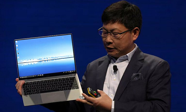 Huawei представила ноутбуки MateBook Fold и MateBook Pro на HarmonyOS 5 с ценами от 7 999 юаней. Новинки с OLED-экраном и без клавиатуры.