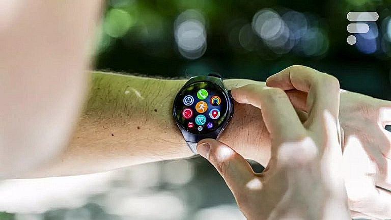 Huawei Watch 5 умные часы с датчиком X-Tap для мониторинга здоровья. Измеряет SpO2, температуру кожи и пульс. Автономность до 11 дней, eSIM и элегантный дизайн.