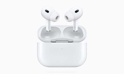 В iOS 26 нашли упоминание AirPods Pro 3, что подтверждает их скорый релиз. Ожидается анонс осенью 2025 года вместе с новыми iPhone.