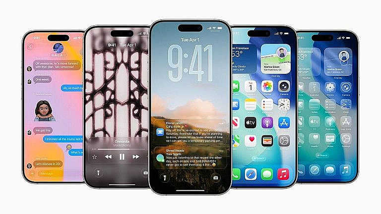 Apple iOS 26 с Liquid Glass, GitHub Spark AI, GPT-5 в августе, сбой Starlink свежие новости технологий.