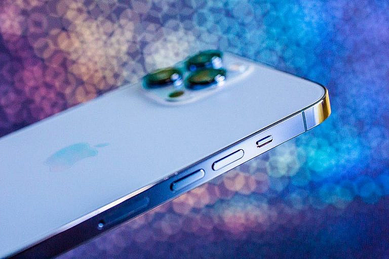 iPhone 17 Air получит уникальный голубой цвет светлый оттенок, который станет его визитной карточкой.
