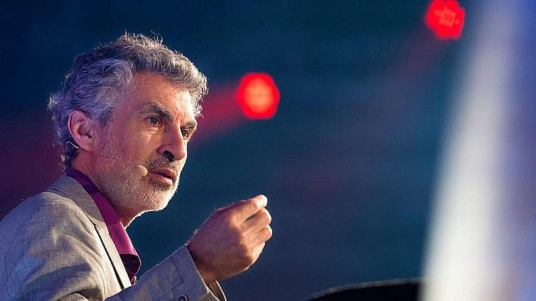 Yoshua Bengio создает LoiZro для безопасного развития ИИ, предотвращая угрозы человечеству. Инициатива без коммерции, только безопасность.