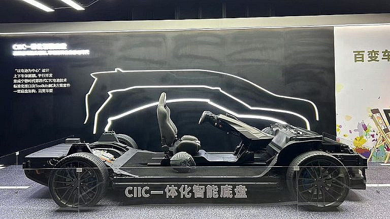 CATL и BYD контролируют 55,7 мирового рынка автобатарей в 2025 году, сохраняя лидерство с ростом поставок на 37,3.