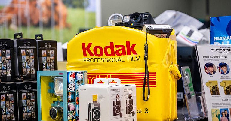 Kodak снова на грани банкротства: долги в 500 млн и отсутствие стратегии выхода из кризиса. Бренд теряет позиции.