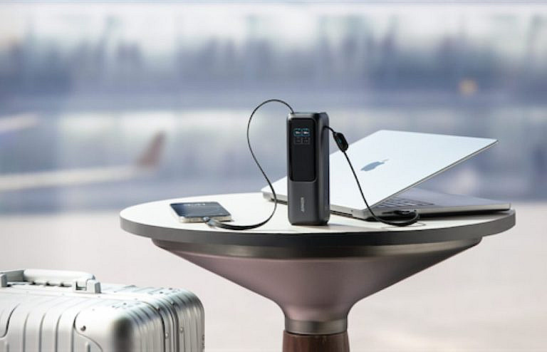 Anker представил два мощных зарядных устройства: Powerbank 25,000mAh, 165W и Prime Charger 250W, 6 Ports. Идеально для работы в движении.