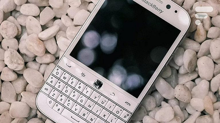 BlackBerry Classic возвращается в 2025 году с Android, мощным железом и культовым дизайном. Новинка для коллекционеров и фанатов бренда.