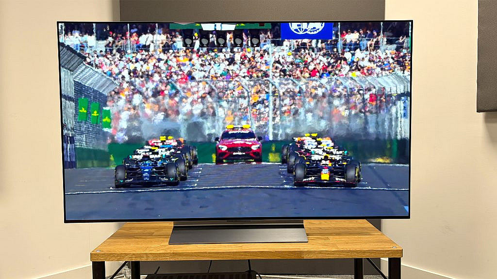 Обзор новых OLED-телевизоров LG C5: характеристики, цены и сравнение с предыдущей моделью C4. Выбирайте идеальный размер и технологию.