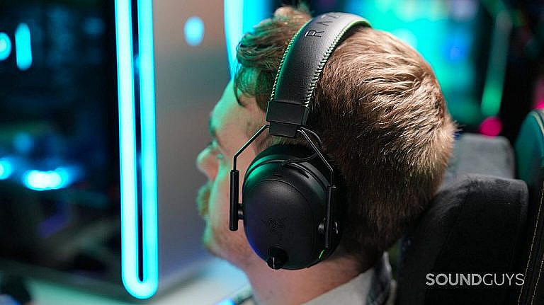 Лучшие игровые гарнитуры с ANC для полного погружения: обзор моделей Alienware, Razer, SteelSeries и других.