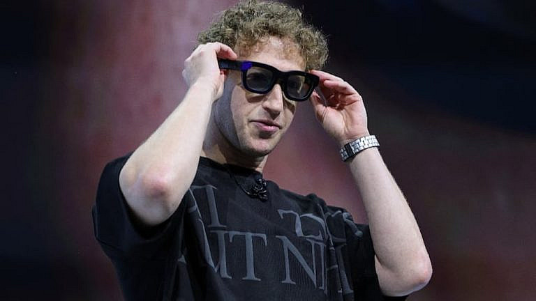 Рынок умных очков вырос на 110 в 2025 году: Meta лидирует с 73 доли благодаря Ray-Ban Meta AI Glasses. Китайские бренды пока отстают.