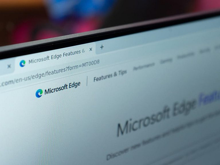 Microsoft адаптирует Windows под требования DMA в ЕС: отключены навязчивые предложения Edge, добавлены новые настройки для поиска и приложений.