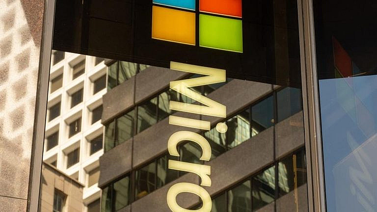 Microsoft признала ошибку в обновлении Windows 11 24H2, извинившись за ложные предупреждения брандмауэра. Безопасность системы не затронута.
