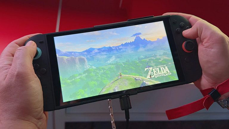 Nintendo предупреждает: не снимайте защитную пленку с экрана Switch 2 она предотвращает разлет осколков при повреждении.