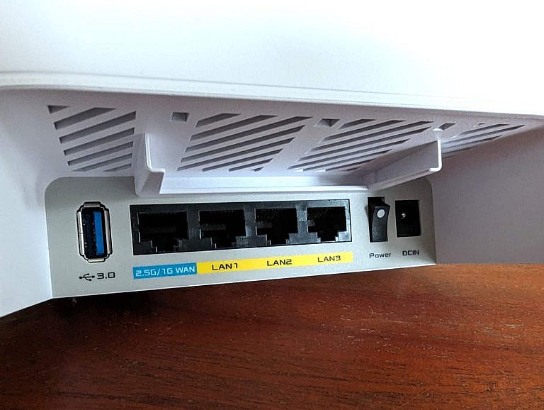 Ботнет заражает роутеры ASUS, создавая бэкдоры. Вредонос AyySSHush использует уязвимости и сохраняется даже после обновлений. Как защитить устройство?