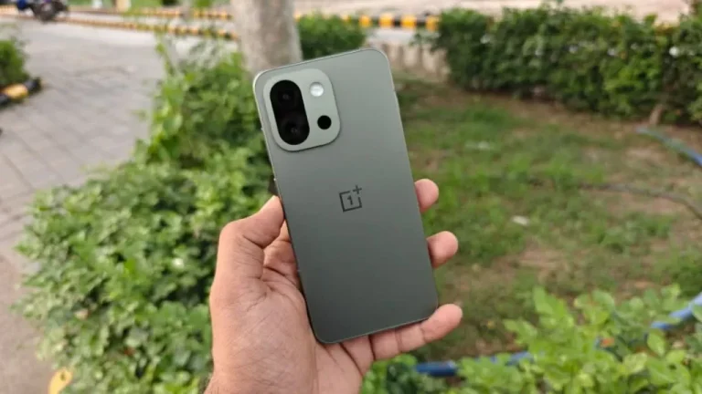 OnePlus 13s: новый смартфон с Snapdragon 8 Elite, 50-МП камерой и батареей 5850 мАч. Презентация 5 июня 2025 года.
