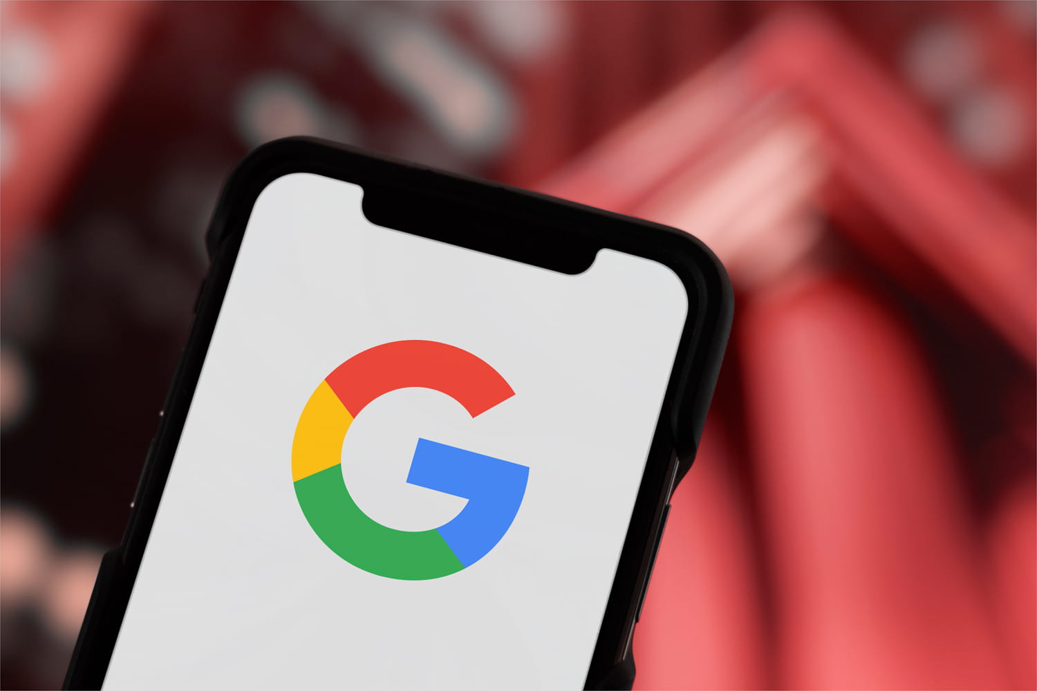 Google предупредил о новой схеме мошенничества в Gmail с использованием ИИ Gemini. Вредоносный код маскируется в письмах, а жертвы получают фальшивые уведомления. Будьте осторожны!