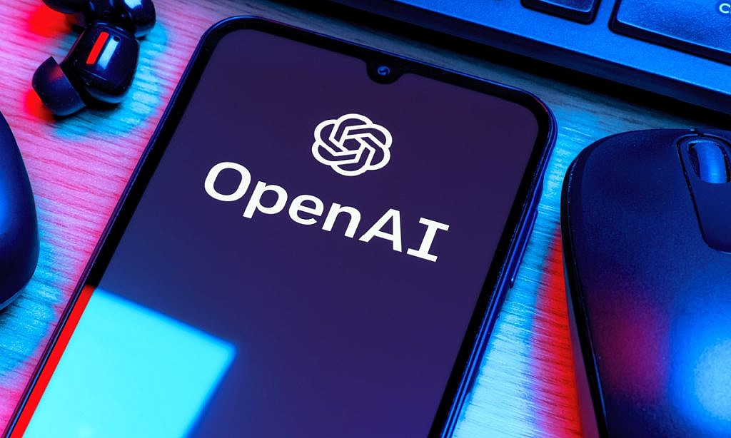 OpenAI готовит ИИ-браузер для конкуренции с Google Chrome, интегрируя ChatGPT в веб-серфинг. Релиз ожидается в ближайшие недели.
