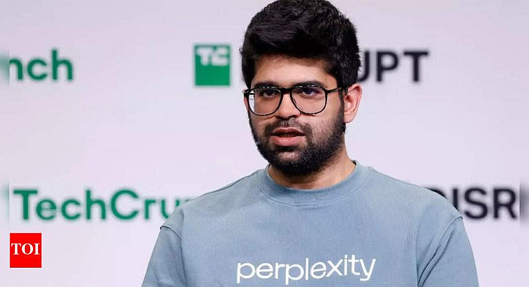 Comet новый ИИ-браузер от Perplexity AI, бросающий вызов Google. Прямые ответы, проверка источников и удобный интерфейс для поиска информации.