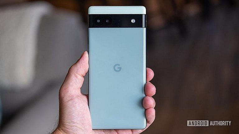 Google Pixel 6a загорелся после обновления, призванного предотвратить перегрев. Пятый случай возгорания за год.