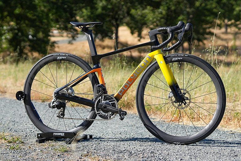 Polygon Helios A: обновлённый аэровелосипед с лёгкой рамой, T47 кареткой и SRAM UDH. Доступные цены от 3999, топовые комплектации до 8999.