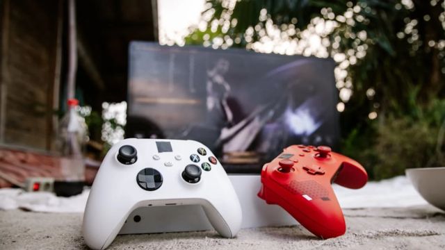 Microsoft отказалась от создания портативной консоли, сосредоточившись на партнерстве с Asus и выпуске ROG Ally 2. Nintendo Switch 2 останется без прямого конкурента.