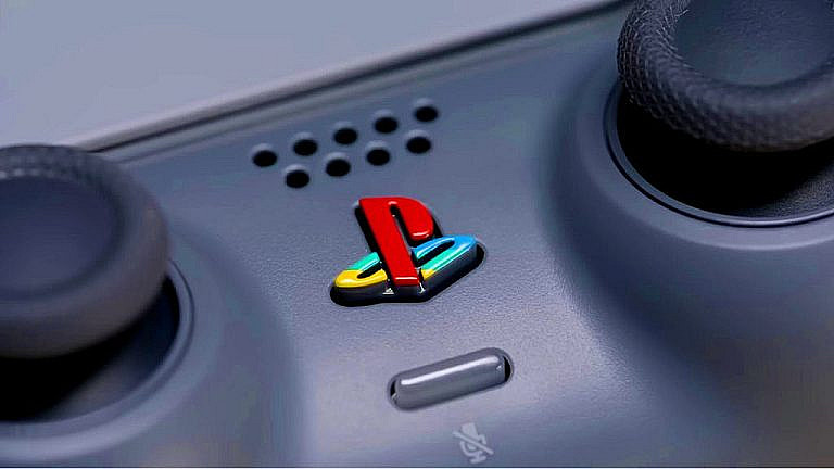 Коллекционные издания PS5, DualSense и PlayStation Portal к 30-летию бренда снова в продаже. Успейте купить ретро-дизайн по выгодной цене.