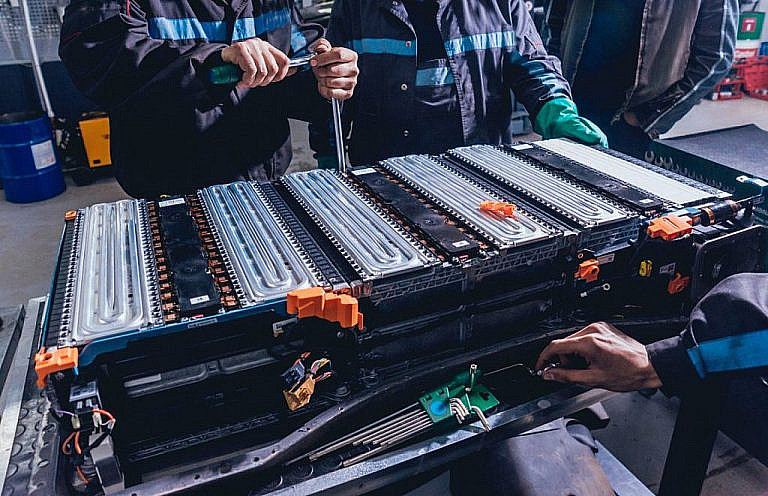 Экологичная батарея из пробиотиков самоуничтожается после использования. Технология для медицины и электромобилей.