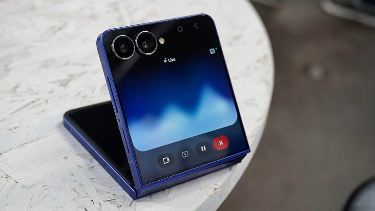 Samsung дарит 6 месяцев подписки Google AI Pro покупателям Galaxy Z Fold 7 и Z Flip 7. Включает Gemini 2.5 Pro, Veo 3 и 2 ТБ облака.