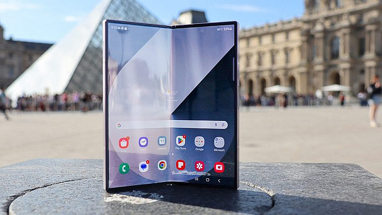 Титан и тонкий дизайн: слухи о Samsung Galaxy Z Fold 7 и новых складных смартфонах с тройным изгибом.