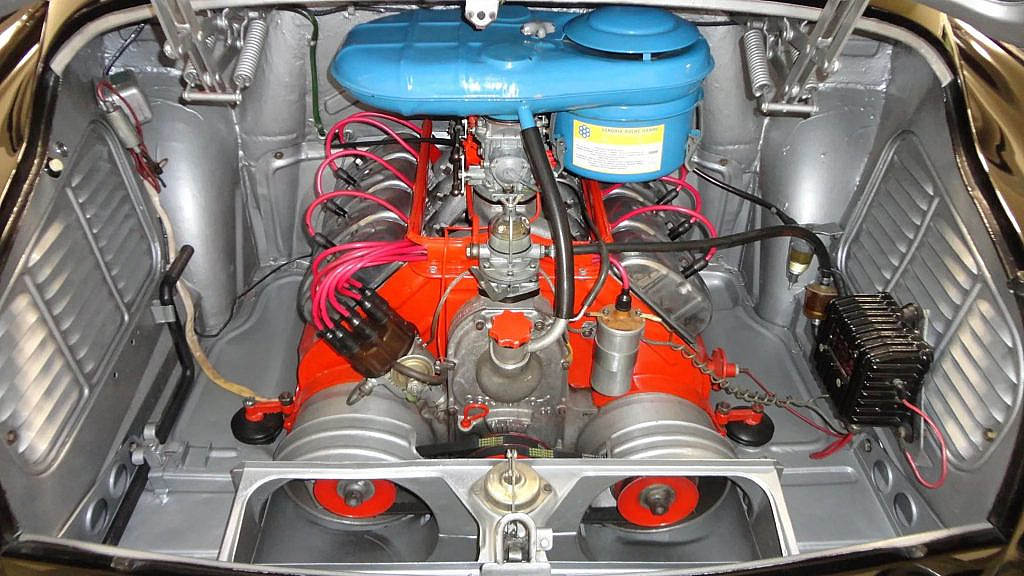 10 самых интересных малолитражных V8: от Ferrari F40 до Tatra 603. Компактные, но мощные двигатели с характером и историей.