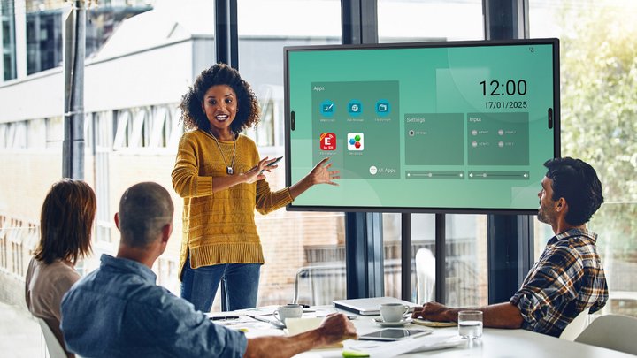 Новые дисплеи Sharp Aquos Board PN-LM с сенсорным экраном и яркостью 500 нит идеальны для совместной работы и цифровых вывесок. Доступны в 55 и 43 дюймах.