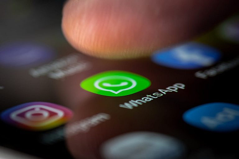 Как освободить место в WhatsApp: скрытая функция очистки мусора для Android и iPhone. Инструкция по удалению тяжелых файлов.