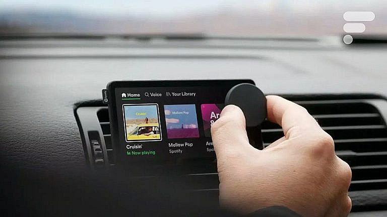 Spotify внедряет функцию Jam в Android Auto, позволяя пассажирам добавлять треки в плейлист через QR-код. Обновление выйдет в ближайшие месяцы.