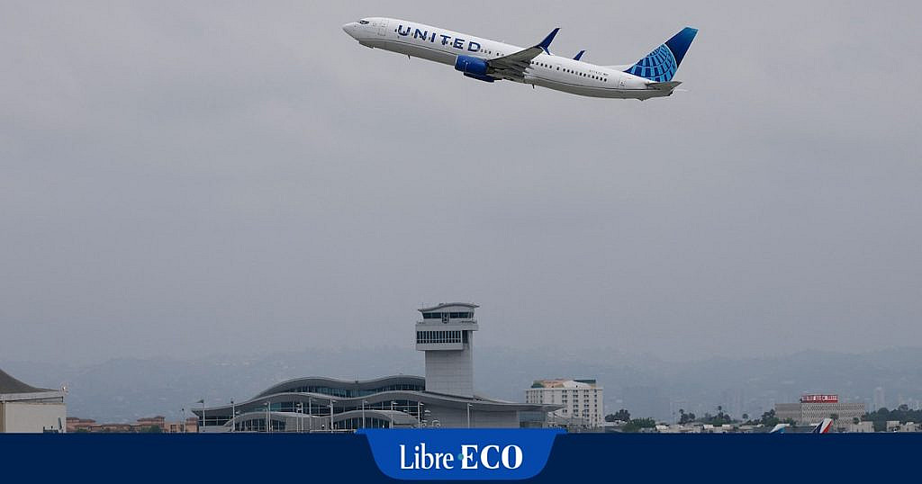 United Airlines отключила Wi-Fi Starlink на 24 самолетах из-за помех в радиосвязи. SpaceX и авиакомпания работают над устранением проблемы.