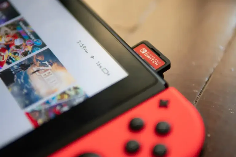 Nintendo Switch 2 перегревается в жару: причины и решения. Как избежать сбоев и продлить срок службы консоли. Советы по охлаждению.